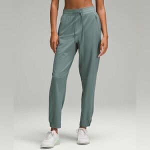 LULULEMON LICENSE TO TRAIN HIGH-RISE PANT IN MEDIUM FOREST